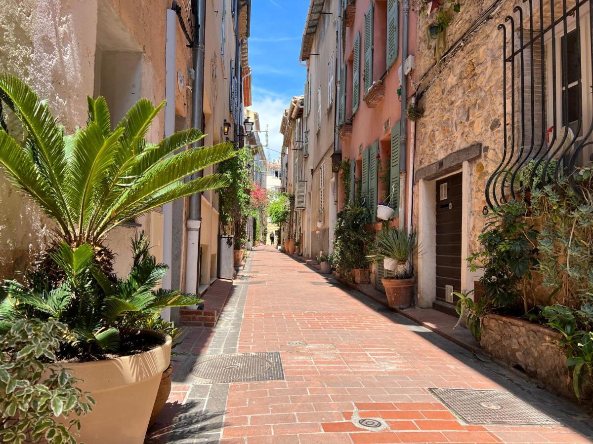 Les Petits Volets 2 Panzió Antibes Kültér fotó